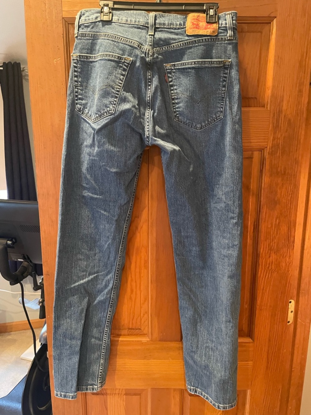Levi's Men's Straight Leg Blue Denim Jeans - Picture 2 of 2
